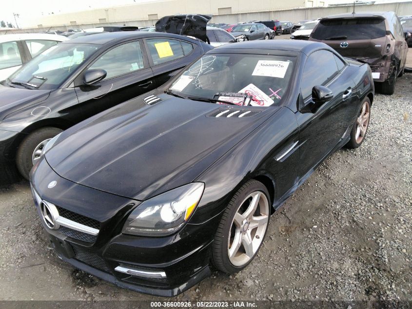 VIN WDDPK4HA5EF088146 2014 Mercedes-Benz SLK-Class,... no.2