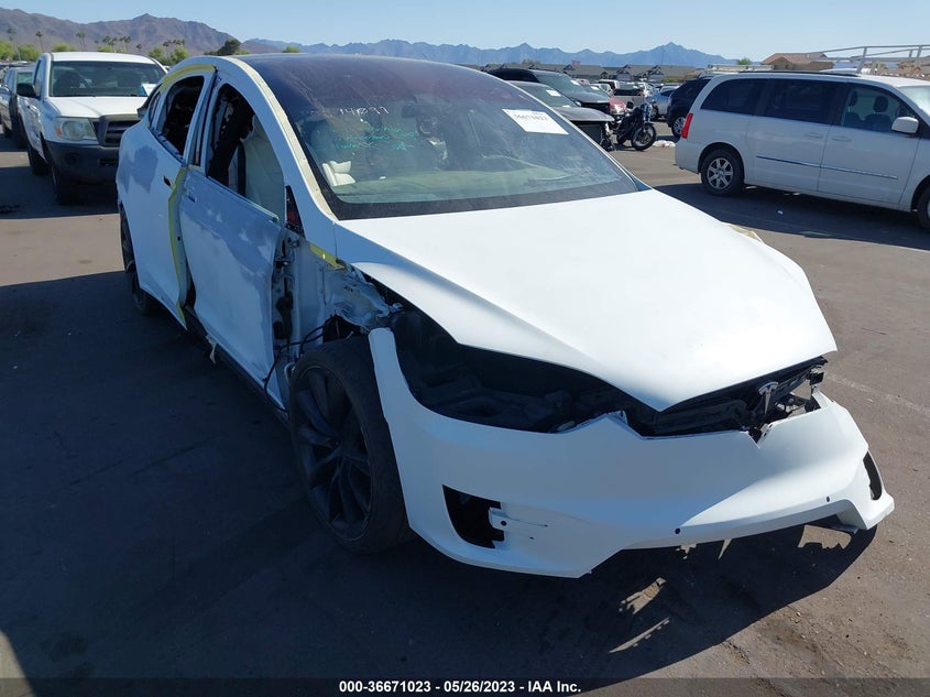 2017 TESLA MODEL X VIN: 5YJXCBE20HF050017