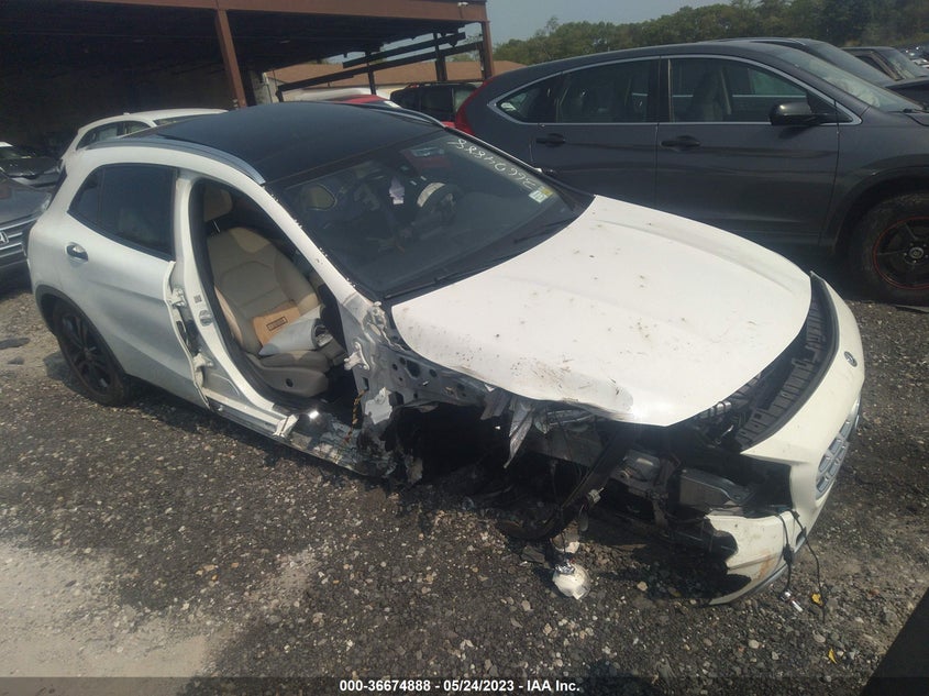 2018 MERCEDES-BENZ GLA 250 - WDCTG4GBXJJ407093