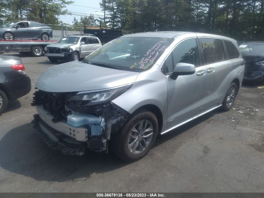 5TDKRKEC3MS029220 2021 Toyota Sienna Le