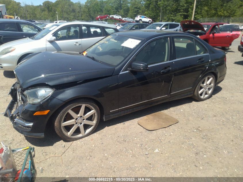 2013 Mercedes-Benz C 300 Sport 4Matic/Luxury 4Matic VIN: WDDGF8AB5DA810919 Lot: 36682215