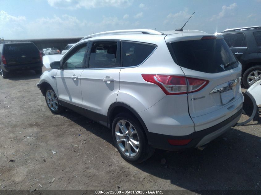 1FMCU0J99GUC78747 2016 Ford Escape Titanium