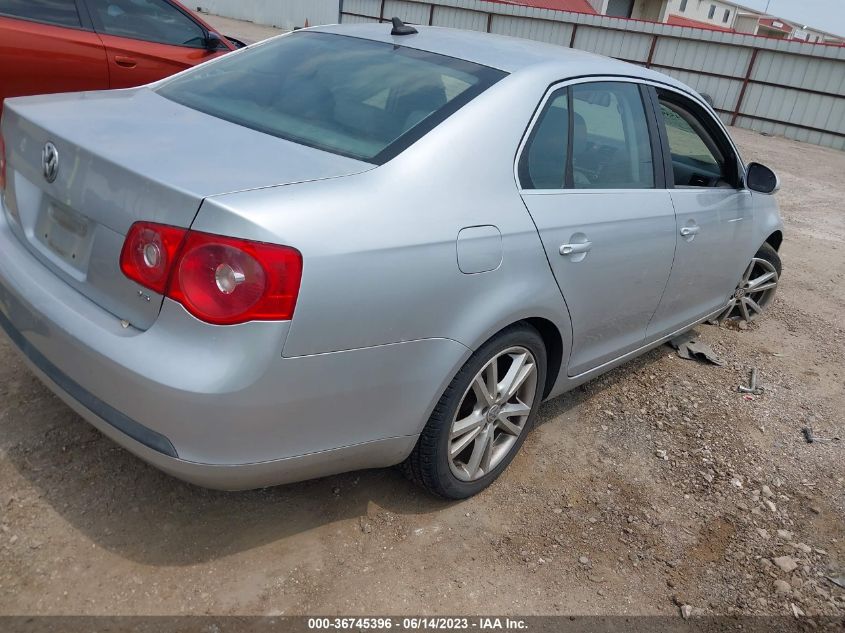 2007 Volkswagen Jetta Sedan 2.5 VIN: 3VWJF71K57M113071 Lot: 36745396