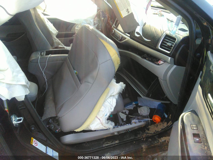 5TDJZRFH3HS416774 2017 TOYOTA HIGHLANDER photo no. 5
