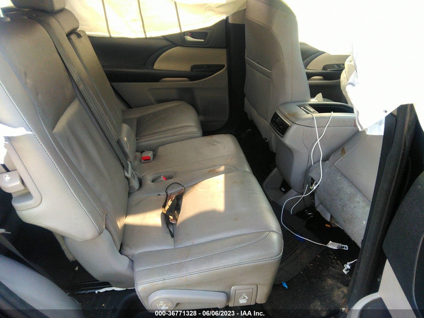 5TDJZRFH3HS416774 2017 TOYOTA HIGHLANDER photo no. 8