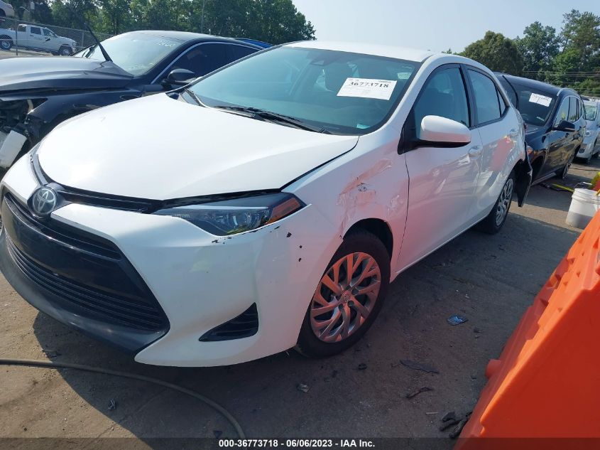 2018 Toyota Corolla Le VIN: 5YFBURHE0JP819115 Lot: 40810599