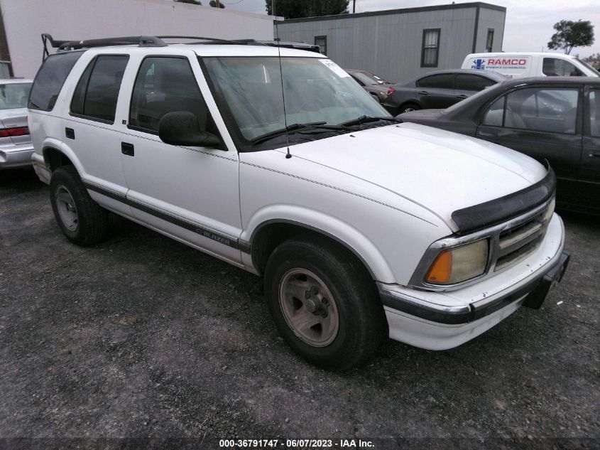 1996 Chevrolet Blazer VIN: 1GNCS13W4T2280857 Lot: 36791747