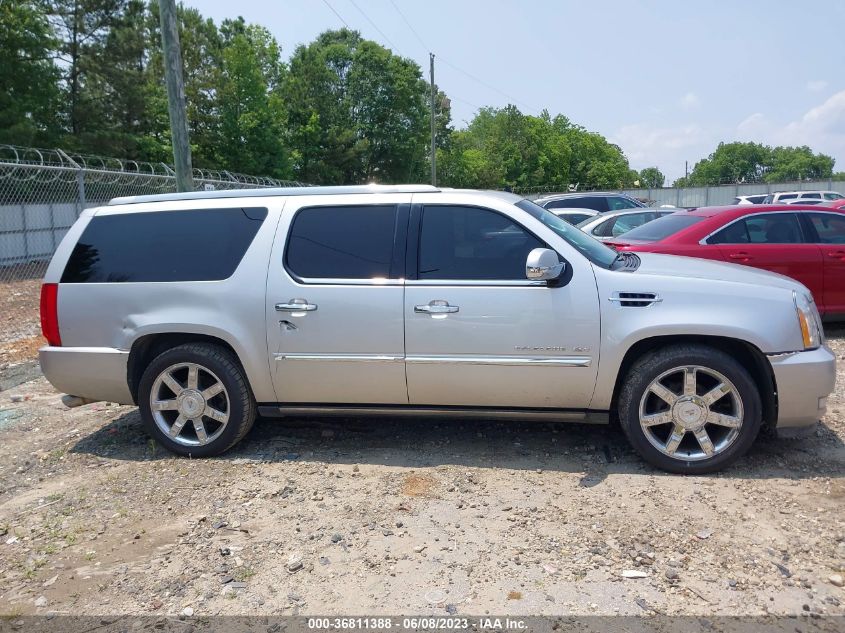 2012 Cadillac Escalade Esv Luxury VIN: 1GYS4HEFXCR131990 Lot: 36811388