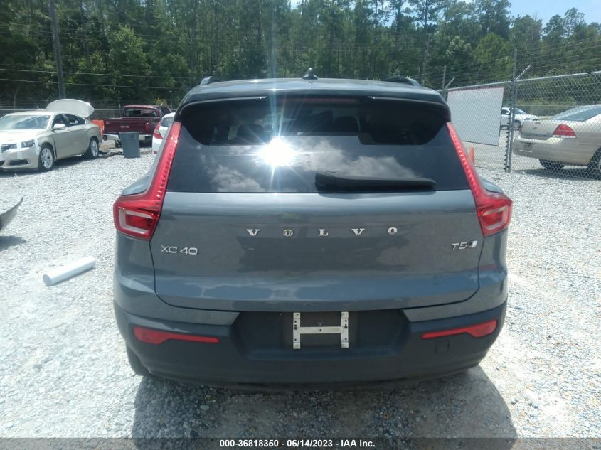 2021 Volvo Xc40 T5 R-Design VIN: YV4162UM4M2488789 Lot: 36818350