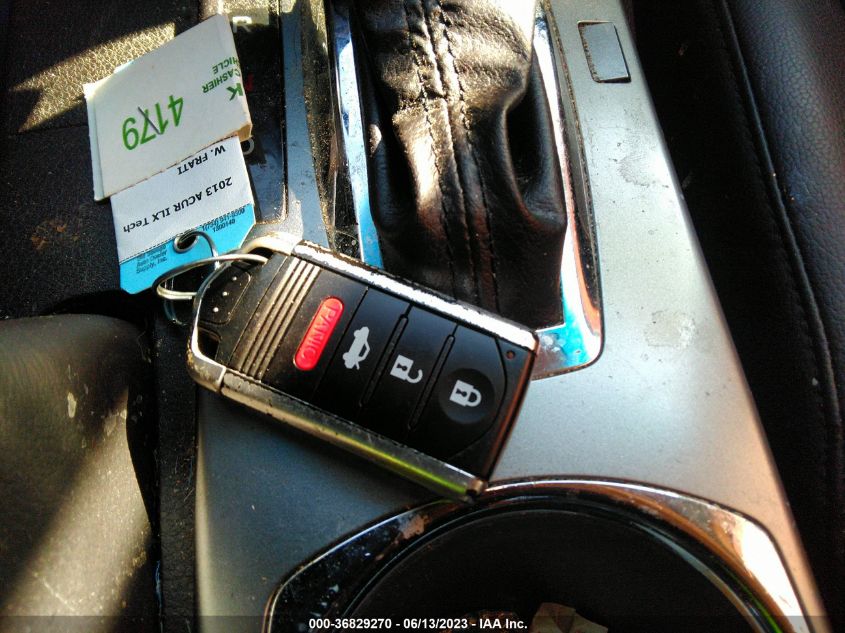 2013 Acura Ilx 2.0L VIN: 19VDE1F76DE009966 Lot: 36829270