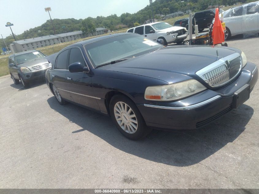 2003 Lincoln Town Car VIN: 1LNHM82W53Y634672 Lot: 40501011