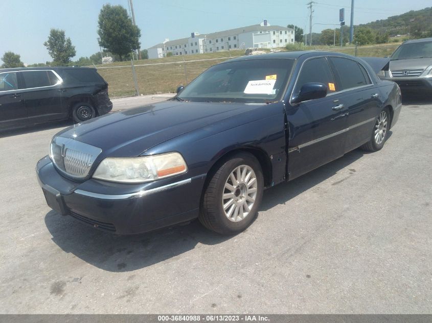 2003 Lincoln Town Car VIN: 1LNHM82W53Y634672 Lot: 40501011