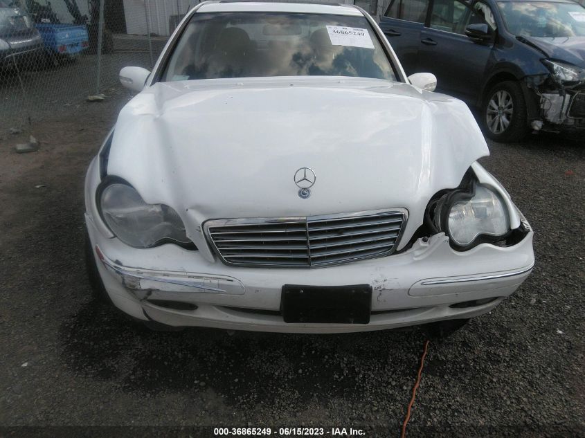 2002 Mercedes-Benz C-Class Base (M6) VIN: WDBRF61J72F172590 Lot: 36865249