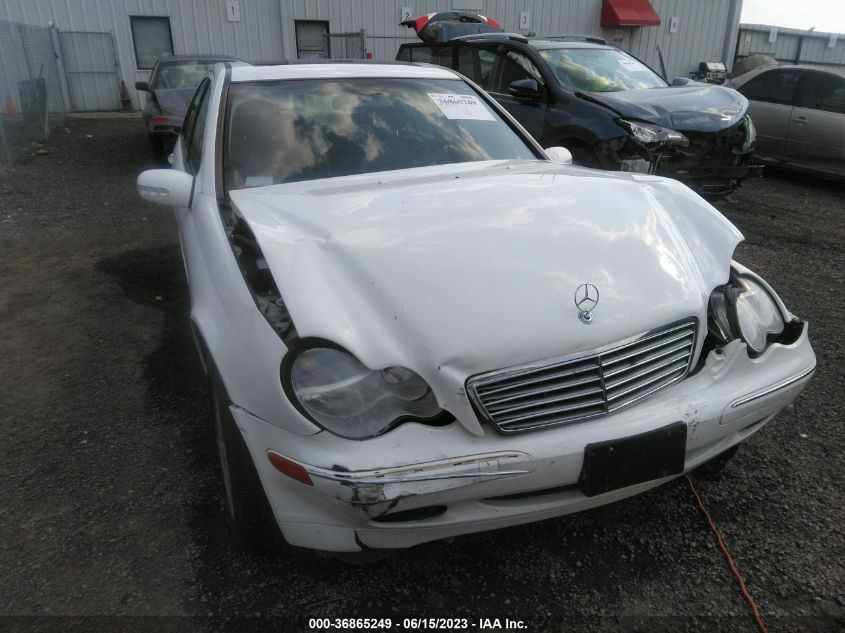 2002 Mercedes-Benz C-Class Base (M6) VIN: WDBRF61J72F172590 Lot: 36865249