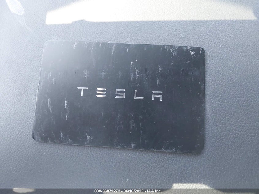 2022 Tesla Model X Plaid Tri Motor All-Wheel Drive VIN: 7SAXCBE65NF349830 Lot: 36879272