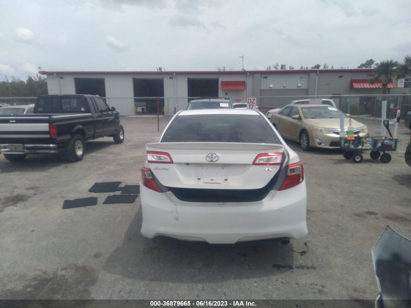 4T1BF1FK4EU803556 2014 Toyota Camry Se