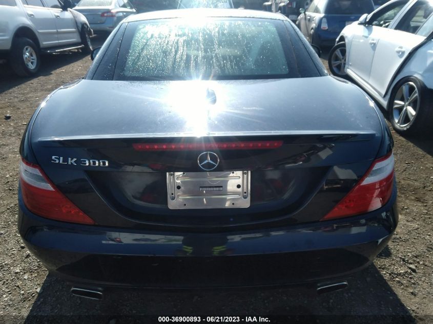 VIN WDDPK3JA0GF115793 2016 Mercedes-Benz SLK-Class,... no.16