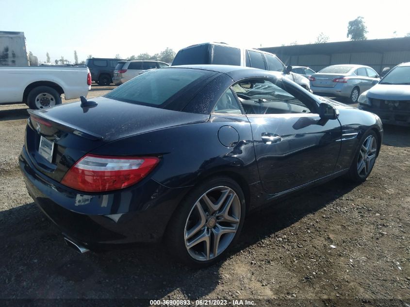 VIN WDDPK3JA0GF115793 2016 Mercedes-Benz SLK-Class,... no.4