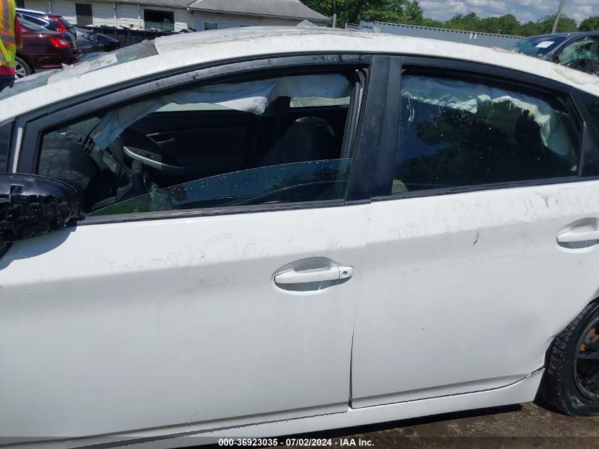 JTDKN3DU6E0390019 2014 Toyota Prius Three