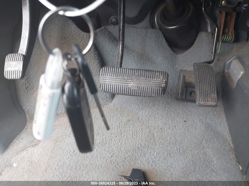 2000 Mercury Villager VIN: 4M2XV11TXYDJ04069 Lot: 36924325