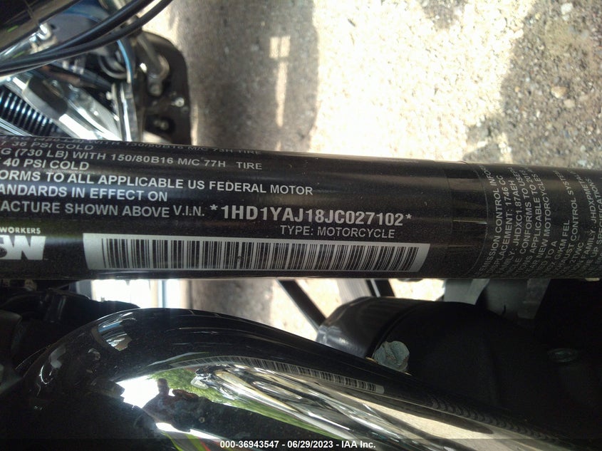 2018 HARLEY-DAVIDSON FLHC HERITAGE CLASSIC 1HD1YAJ18JC027102