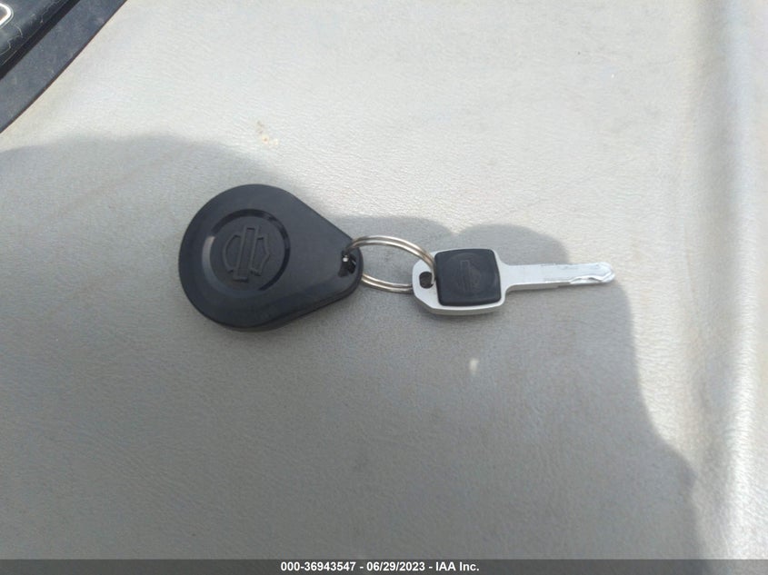 2018 HARLEY-DAVIDSON FLHC HERITAGE CLASSIC 1HD1YAJ18JC027102