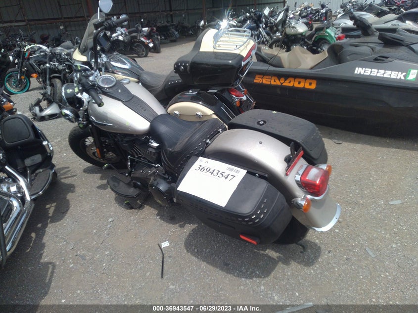 2018 HARLEY-DAVIDSON FLHC HERITAGE CLASSIC 1HD1YAJ18JC027102