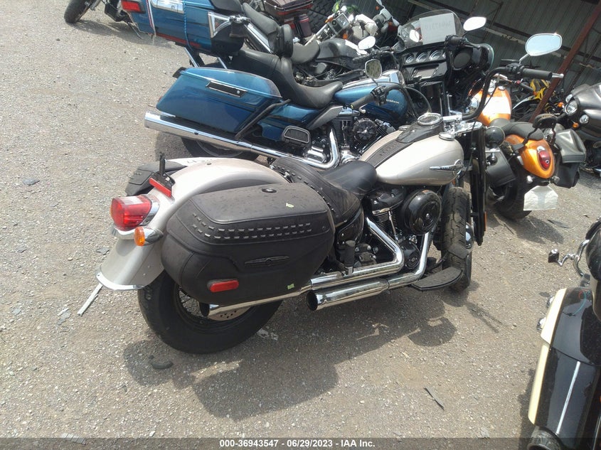 2018 HARLEY-DAVIDSON FLHC HERITAGE CLASSIC 1HD1YAJ18JC027102