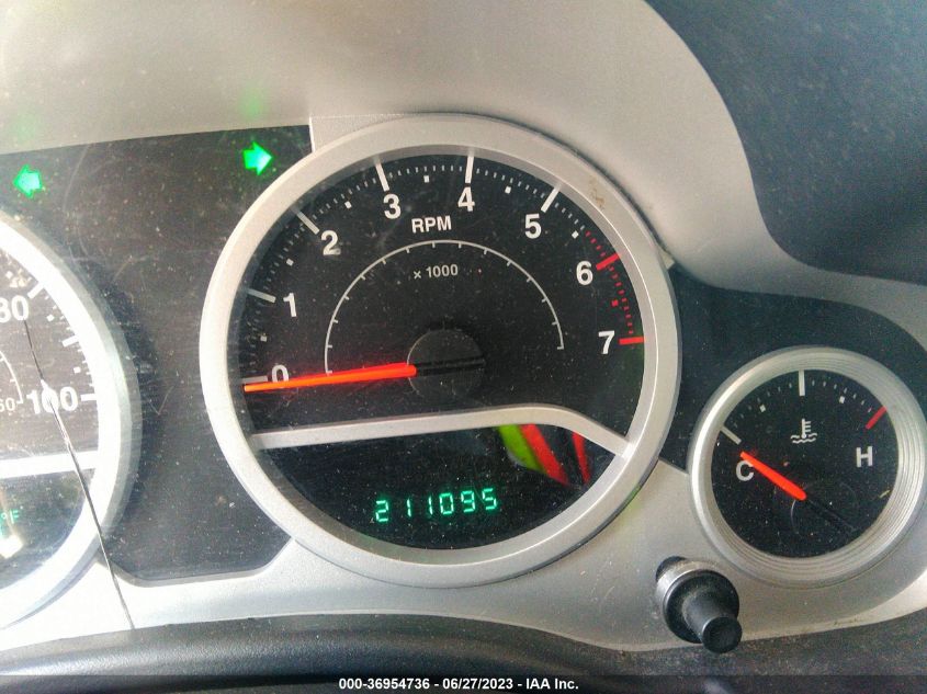 2007 Jeep Wrangler Unlimited Sahara VIN: 1J8GA59177L150726 Lot: 36954736