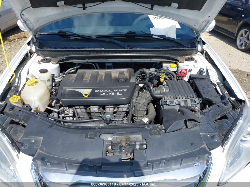 2013 CHRYSLER 200 VIN: 1C3CCBAB2DN640675
