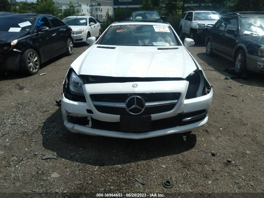 VIN WDDPK4HA5FF096765 2015 Mercedes-Benz SLK-Class,... no.13