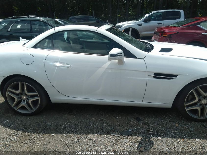 VIN WDDPK4HA5FF096765 2015 Mercedes-Benz SLK-Class,... no.14