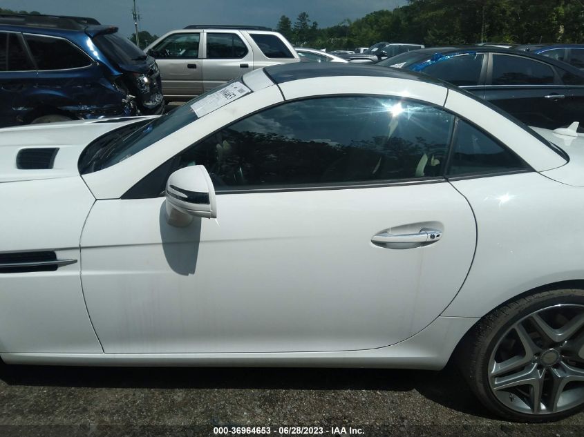 VIN WDDPK4HA5FF096765 2015 Mercedes-Benz SLK-Class,... no.15