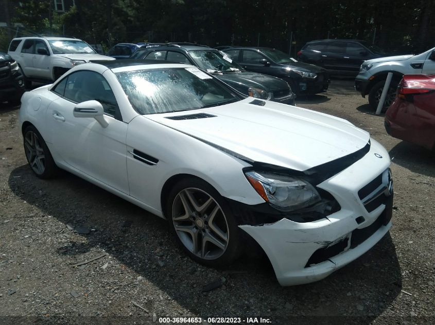 VIN WDDPK4HA5FF096765 2015 Mercedes-Benz SLK-Class,... no.1