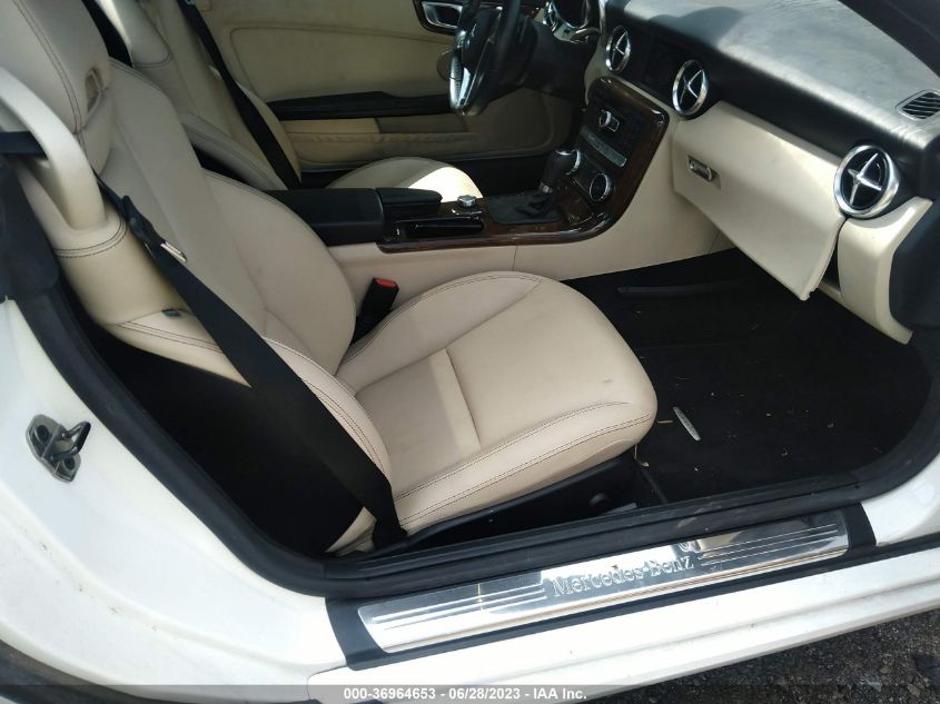 VIN WDDPK4HA5FF096765 2015 Mercedes-Benz SLK-Class,... no.5