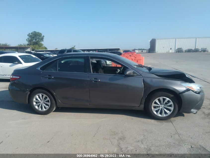 4T1BF1FK2HU651054 2017 Toyota Camry Le