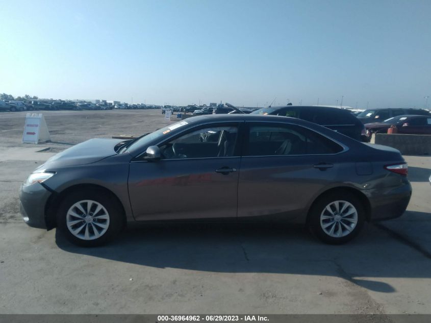 4T1BF1FK2HU651054 2017 Toyota Camry Le