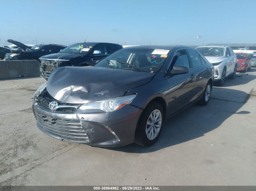 4T1BF1FK2HU651054 2017 Toyota Camry Le