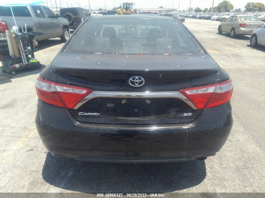 4T1BF1FK0FU033325 2015 Toyota Camry Se