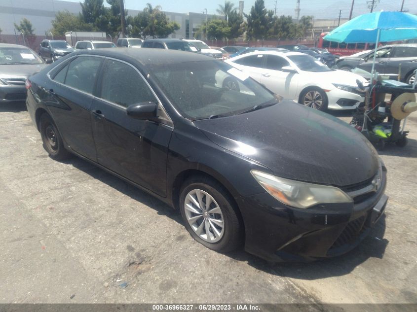 4T1BF1FK0FU033325 2015 Toyota Camry Se