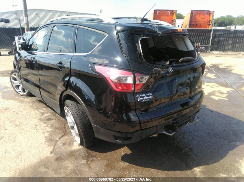 1FMCU9J93HUE35517 2017 Ford Escape Titanium