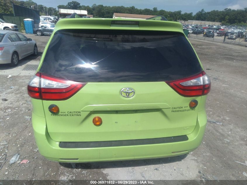 5TDKZ3DCXHS809146 2017 Toyota Sienna Le 8 Passenger