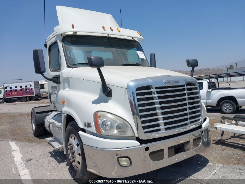 2015 Freightliner Cascadia 125 VIN: 3AKBGDD53FSGD0695 Lot: 36977645