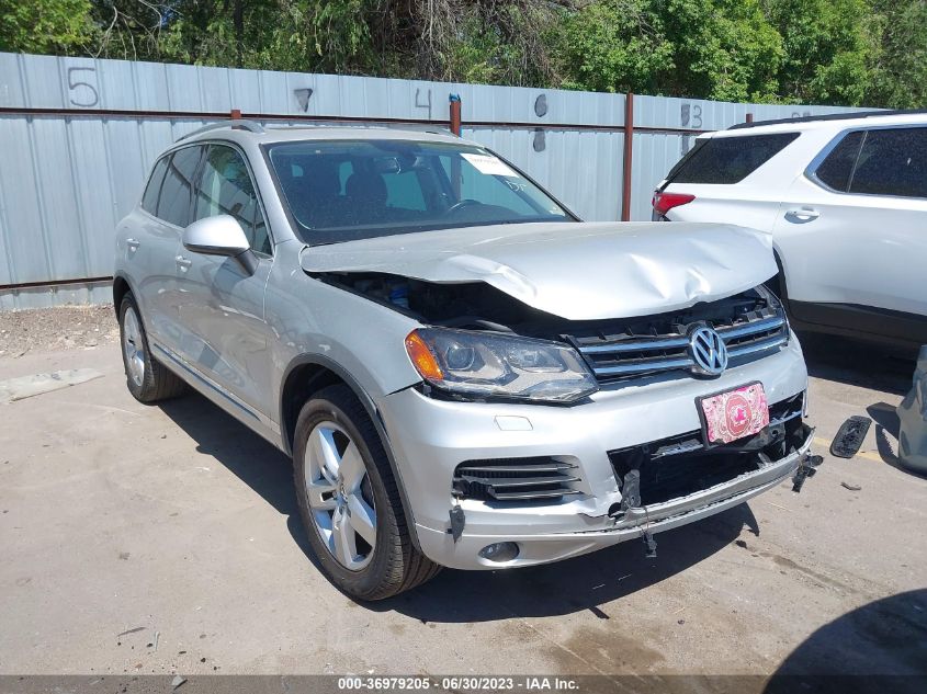 WVGFK9BP9CD002907 2012 Volkswagen Touareg Tdi Lux