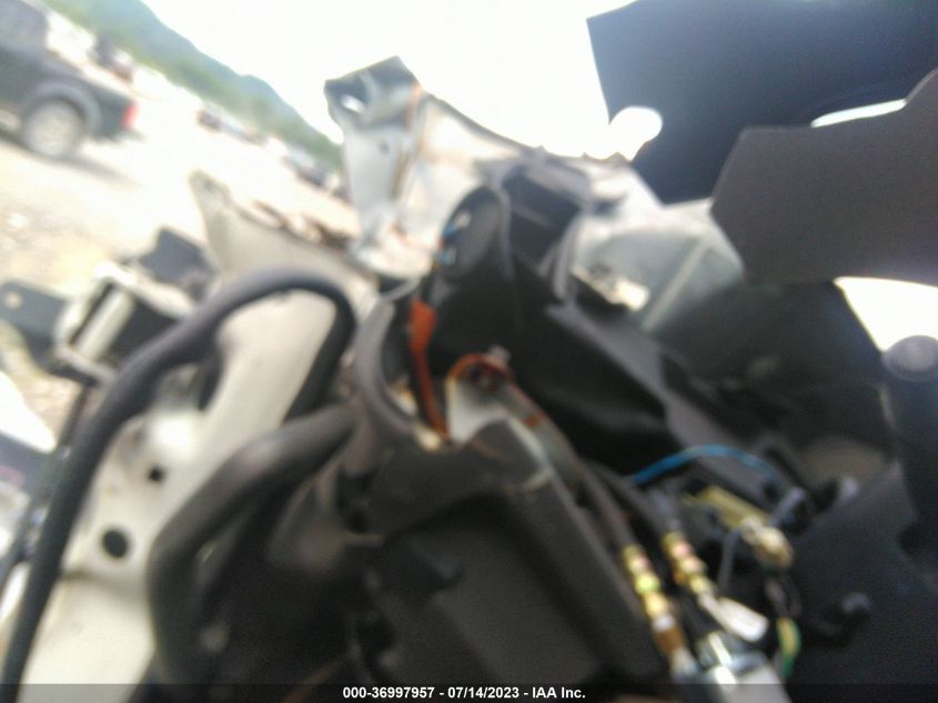 2004 GMC T-Series F7B042 VIN: 1GDP7F1334F504790 Lot: 36997957