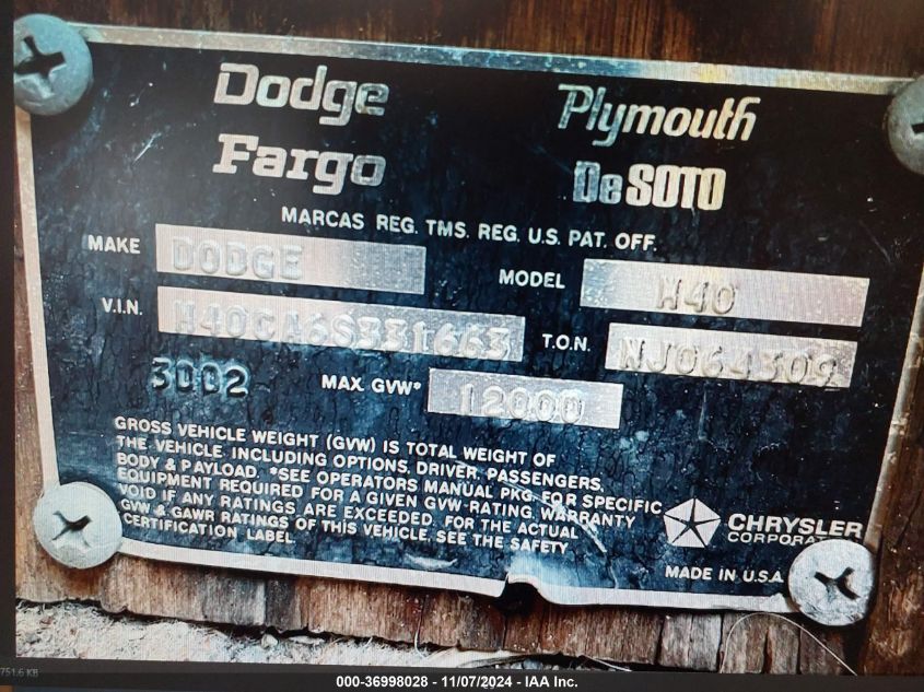 1976 Dodge Jamboree VIN: M40CA6S331663 Lot: 36998028