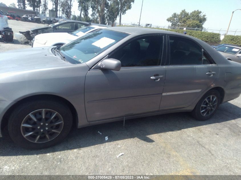 2005 Toyota Camry Xle/Se/Std/Le VIN: 4T1BE32K35U018899 Lot: 37005428