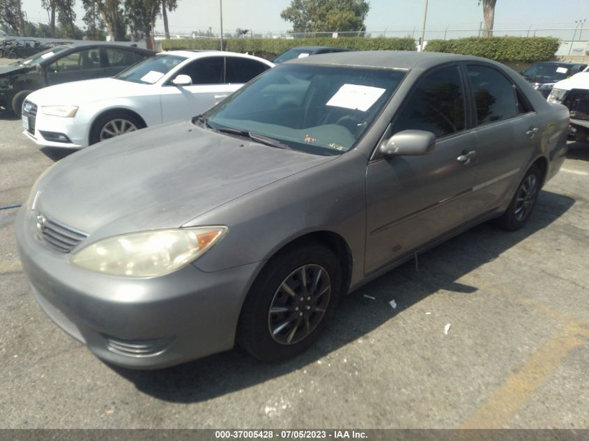 2005 Toyota Camry Xle/Se/Std/Le VIN: 4T1BE32K35U018899 Lot: 37005428