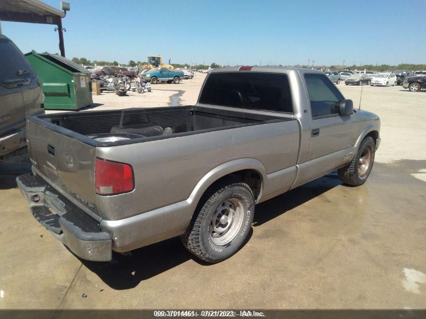 2002 Chevrolet S-10 Ls VIN: 1GCCS145528152105 Lot: 37014461