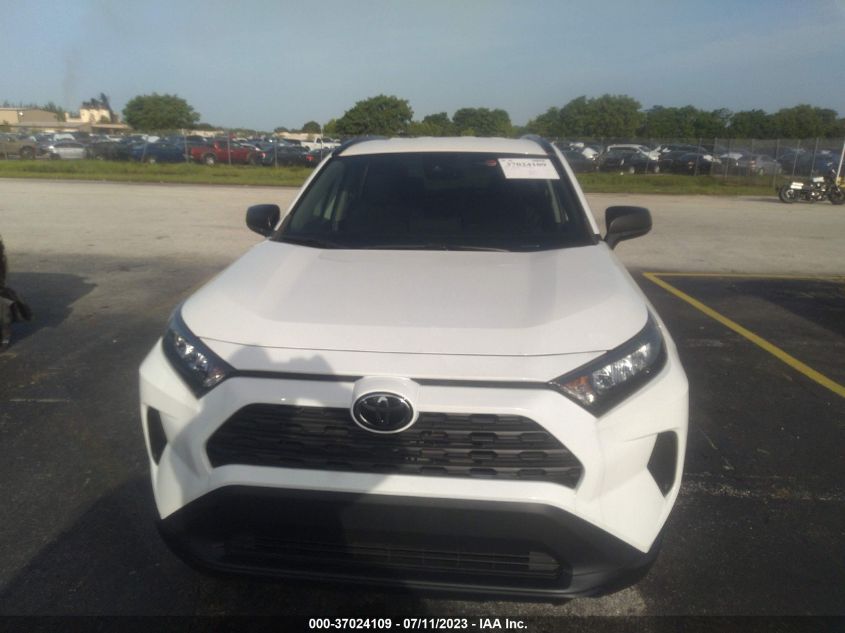 2T3H1RFV9MC128456 2021 Toyota Rav4 Le